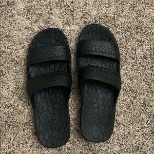 Black Hawaiian sandals